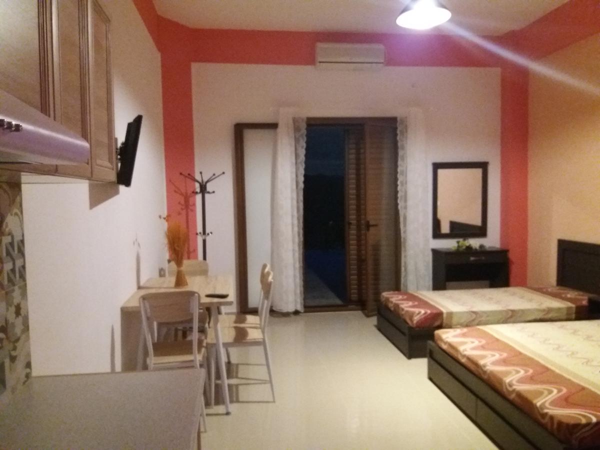 Calypso Apartments Vathy  Esterno foto